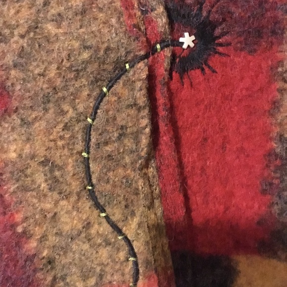 Funky Wool Felt  Embroidered coat - Picture 5 of 6